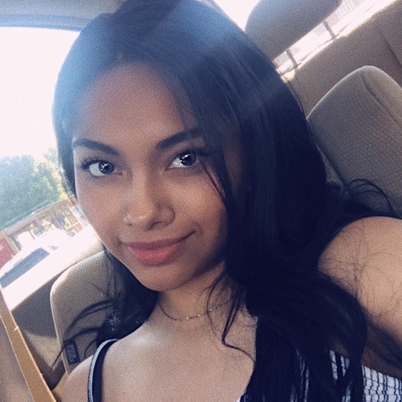 Meet your Posher, Isabel - Picture 1 of 1